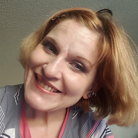 Meet your Posher, Wendy julissa - Picture 2 of 7